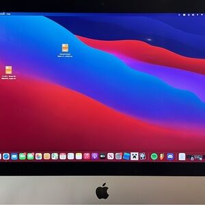 Apple Wireless Keyboard in Silver and White